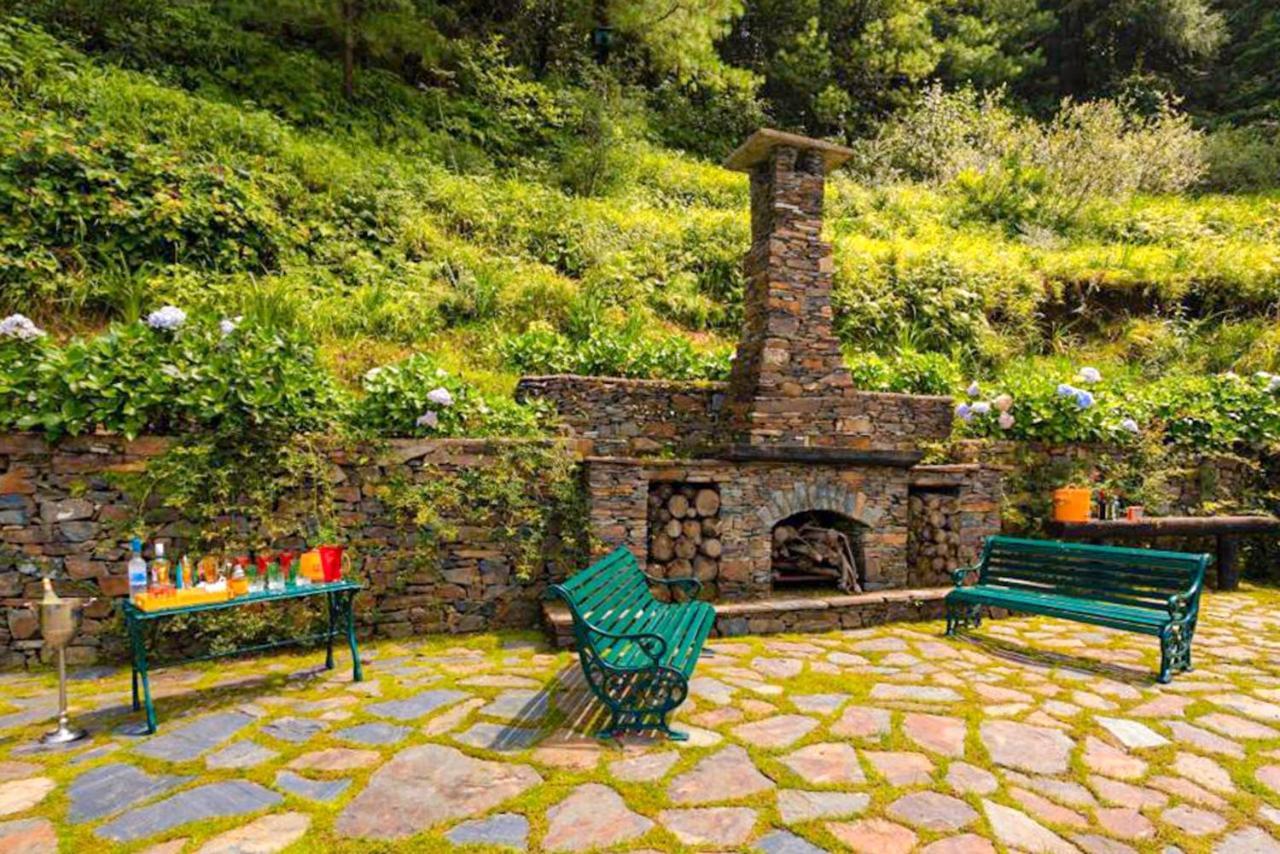 Stayvista At Violet Hill With Bonfire, Gazebo & Hill View Шимла Екстериор снимка
