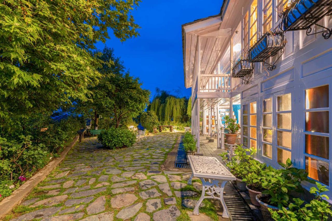Stayvista At Violet Hill With Bonfire, Gazebo & Hill View Шимла Екстериор снимка